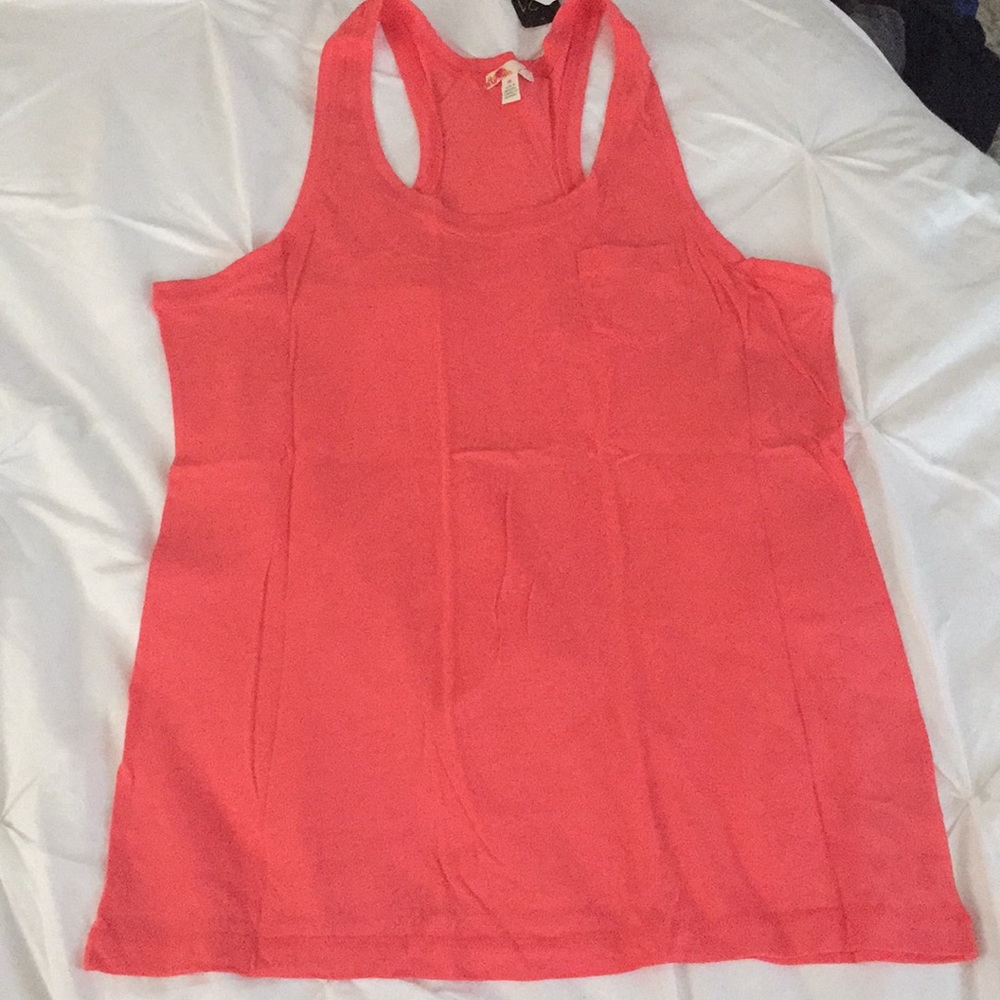 Set of 3 forever 21 tank tops size medium NEW